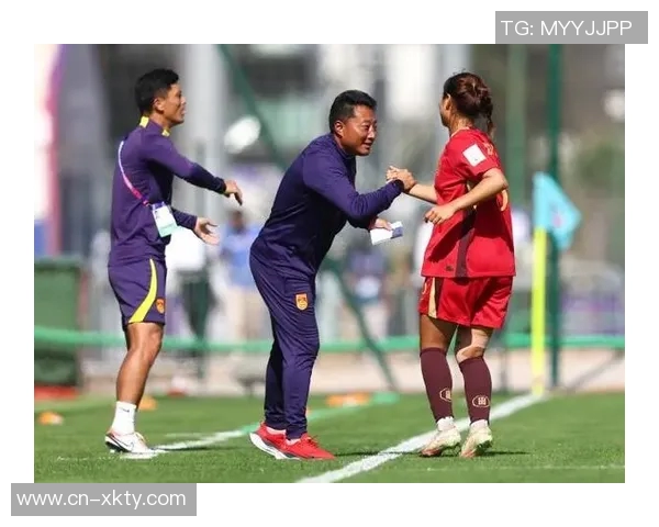 中国U17女足半场领先挪威U17女足陈睿琳任意球破门周欣怡点射助攻