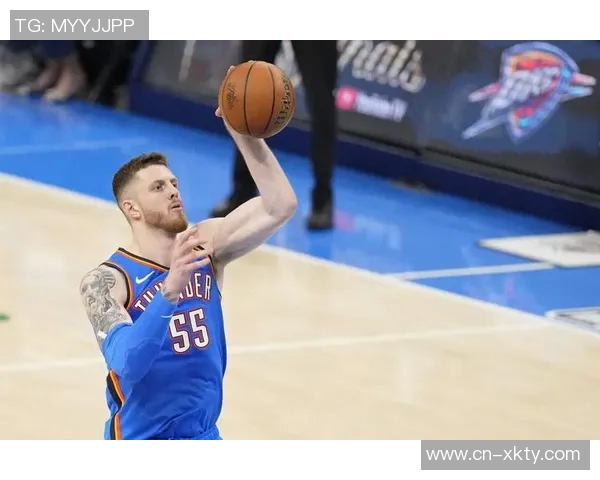 米切尔半场表现亮眼5中3贡献7分1板2助2断展现潜力 米切尔半场表现亮眼5中3贡献7分1板2助2断展现潜力